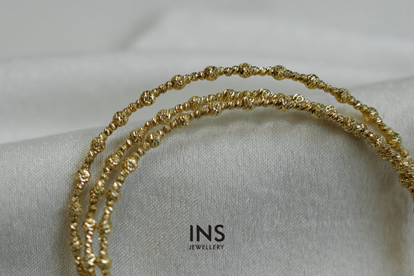 18K Gold Bangle