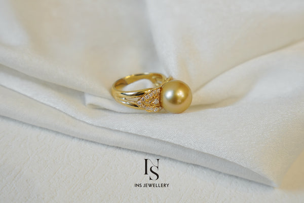 Golden Pearl Ring
