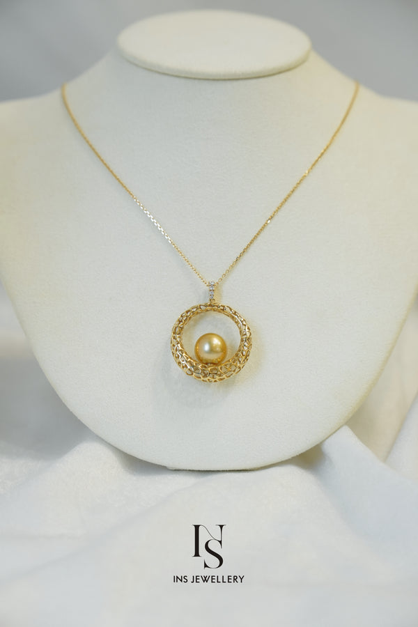Golden Pearl Necklace