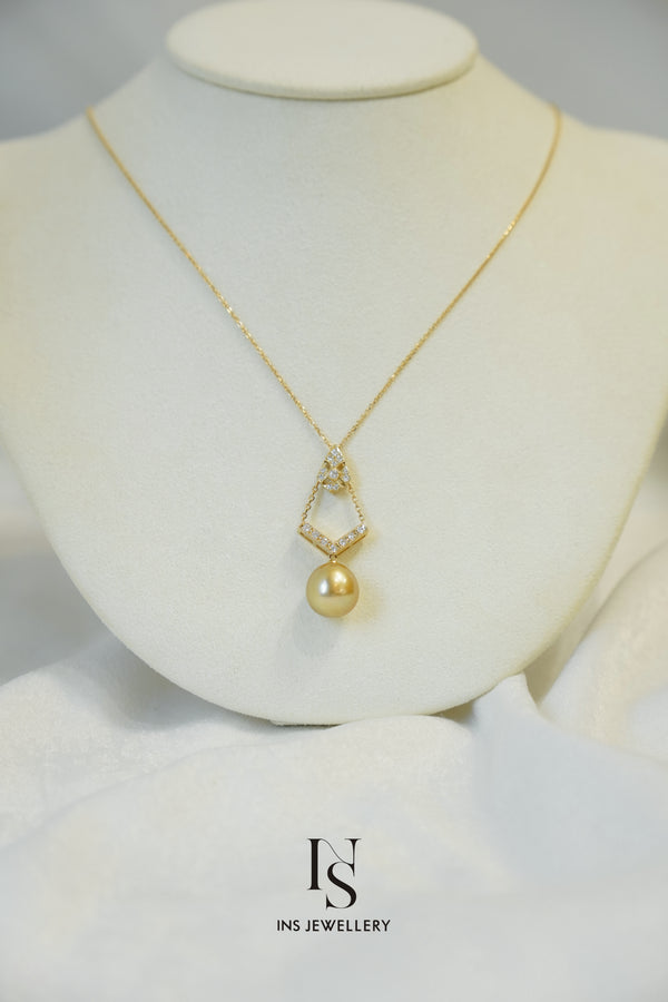 Golden Pearl Necklace
